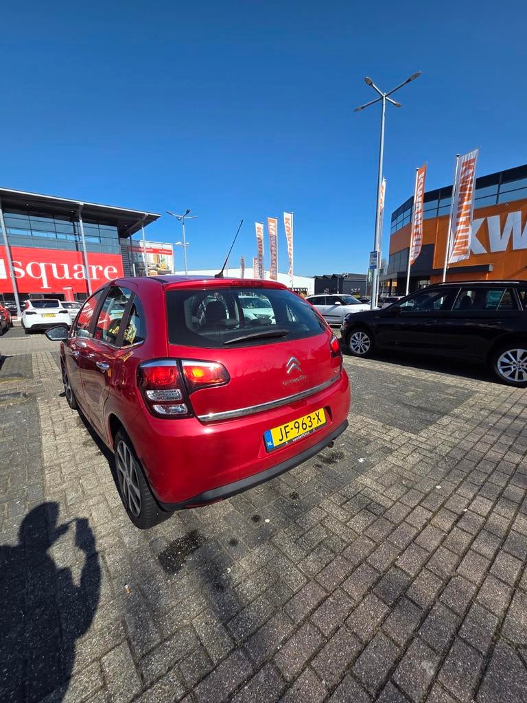 Citroën C3 1.2 Puretech S&S 82pk ETG 2016 Rood, 40 €/maand, 1199 cc, 23 km/l, Origineel Nederlands