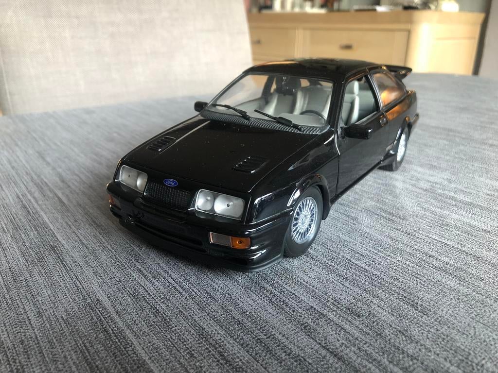 Minichamps 1/18 ford sierra rs cosworth zonder doos, Hobby en Vrije tijd, Modelauto's | 1:18, Ophalen, Zo goed als nieuw, Auto