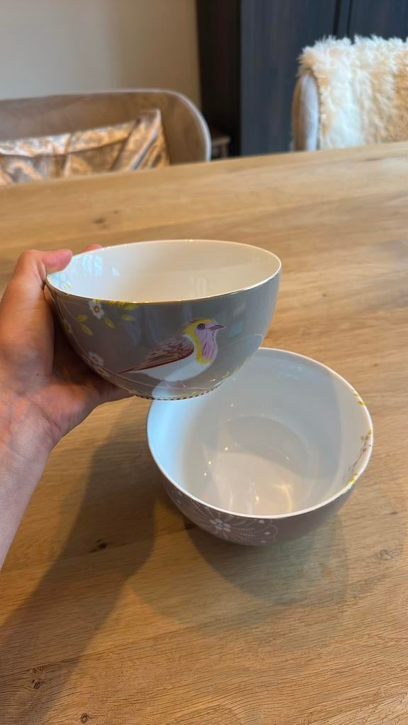 Pip Studio kommen met vogel en bloemenpatroon, Gebruikt, Ophalen of Verzenden, Kom(men), Overige stijlen