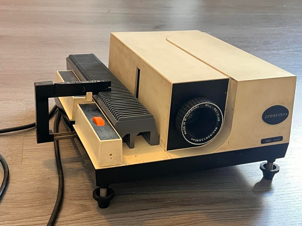 Dia projector met 20 sledes en afstandsbediening, Audio, Tv en Foto, Diaprojectors, Ophalen, Gebruikt