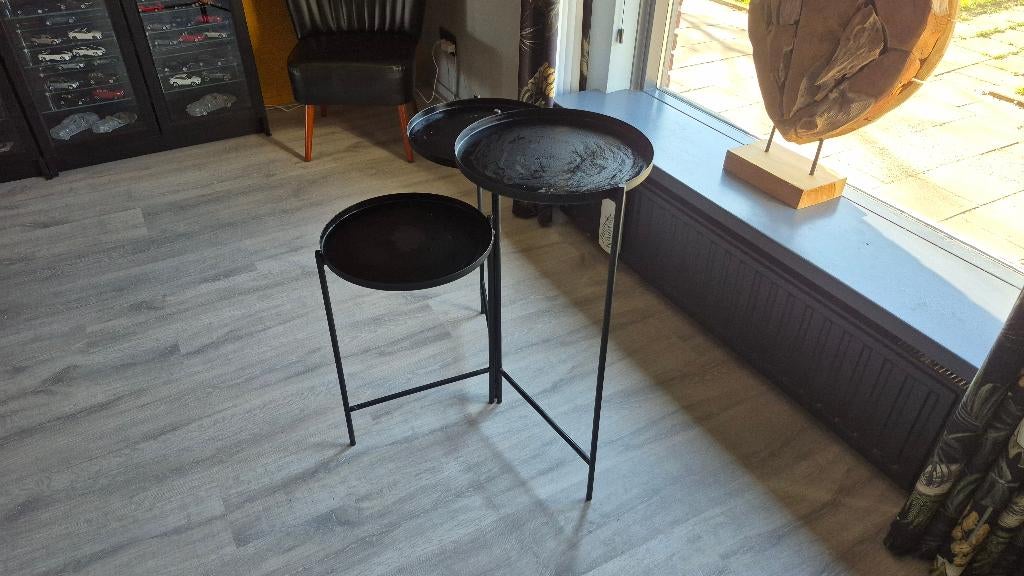 Zwarte planeten tafel in 3 lagen., Ophalen, Zo goed als nieuw