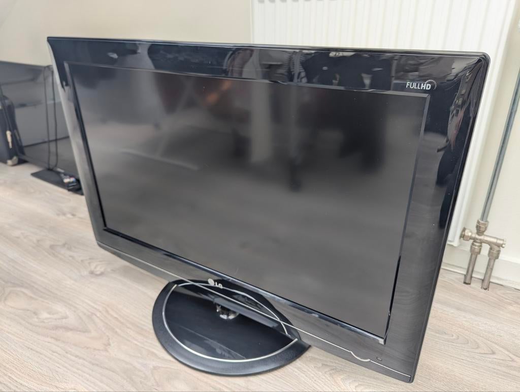 LG 32 inch Full HD LCD TV, Ophalen