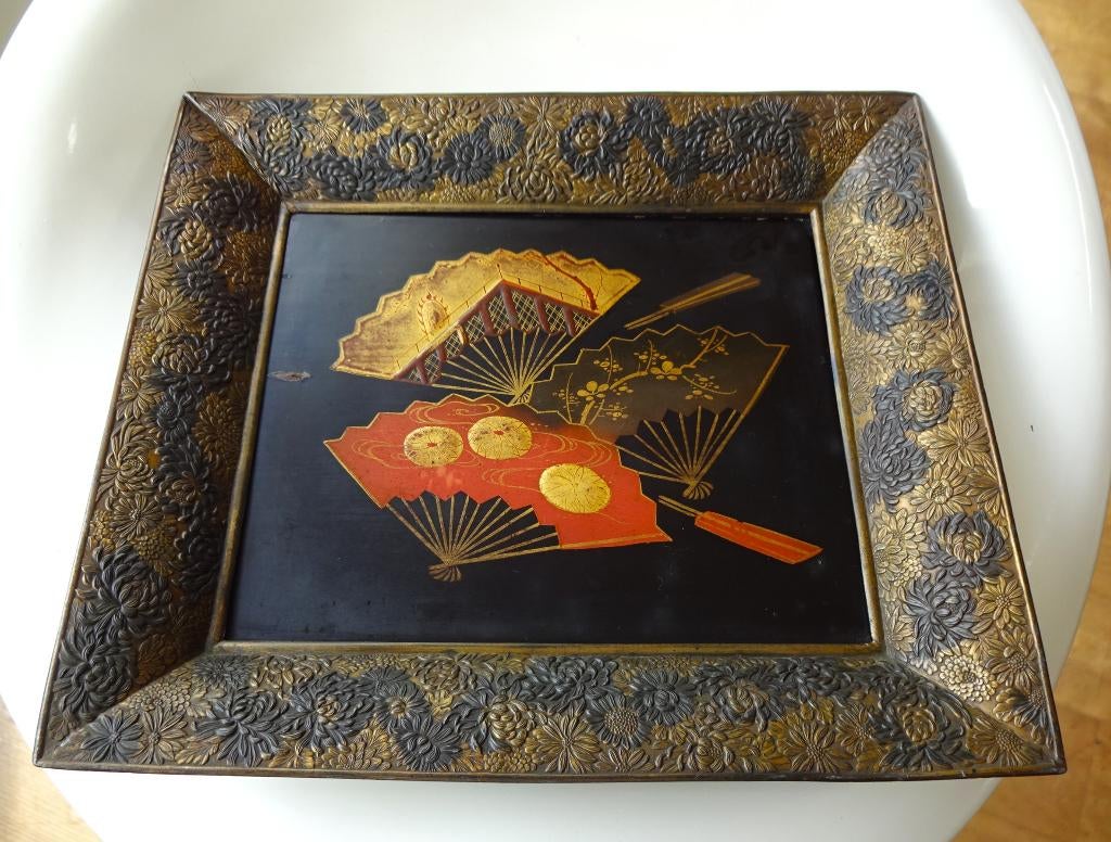 Antieke Japans lakwerk schaal: verguld antimony montuur, Ophalen of Verzenden