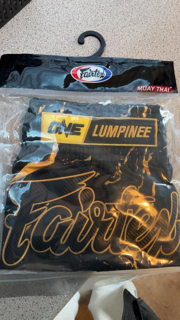 FAIRTEX ONE CHAMPIONSHIP muay thai broekje nieuw, Ophalen of Verzenden, Zo goed als nieuw, Bokskleding