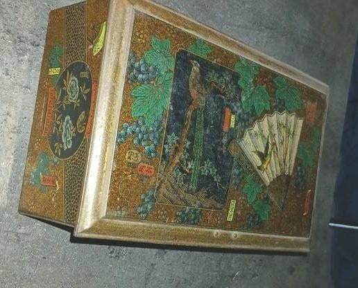 Antiek oosters blikken kistje, Ophalen of Verzenden, Gebruikt, Overige