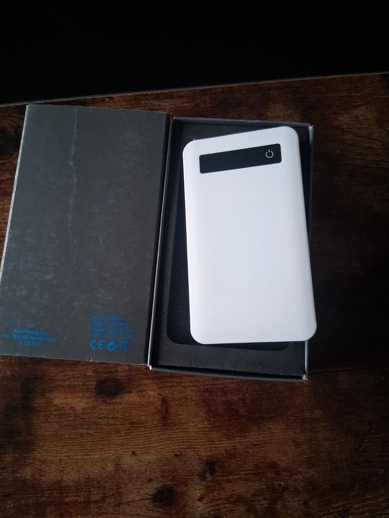 Witte Powerbank 3500mAh - Compact en Draagbaar, Ophalen of Verzenden, Nieuw, Onbekend