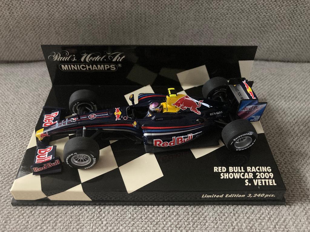 ✅ Sebastian Vettel 1:43 Showcar 2009 Red Bull Racing RB5 F1, Ophalen of Verzenden, Nieuw, Formule 1