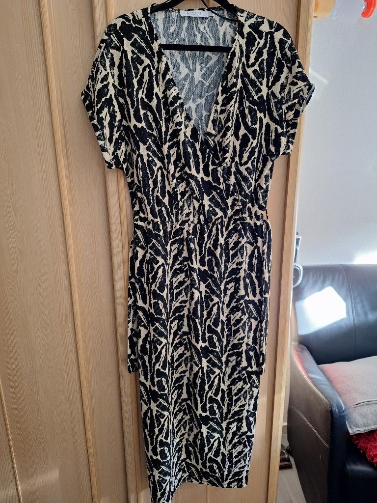 Nette jurk : Costes., Maat 38/40 (M), Zwart, Ophalen of Verzenden, Zo goed als nieuw