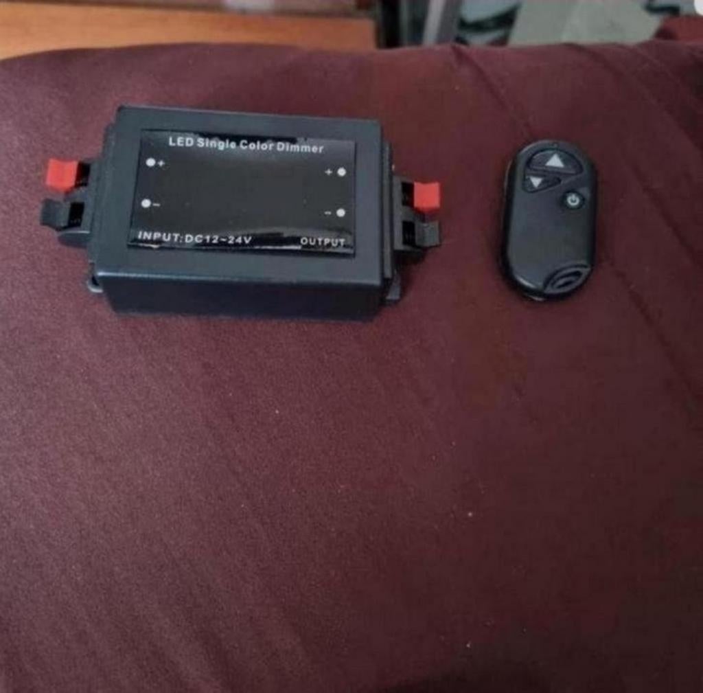 LED dimmer DC 12-24V Incl. RF Afstandsbediening bieden

LED, Auto diversen, Ophalen of Verzenden, Nieuw