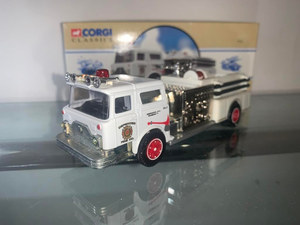 Corgi Toys Mack CF Pumper Berwick Brandweer 1:50 OVP, Verzenden, Zo goed als nieuw, Bus of Vrachtwagen, Corgi