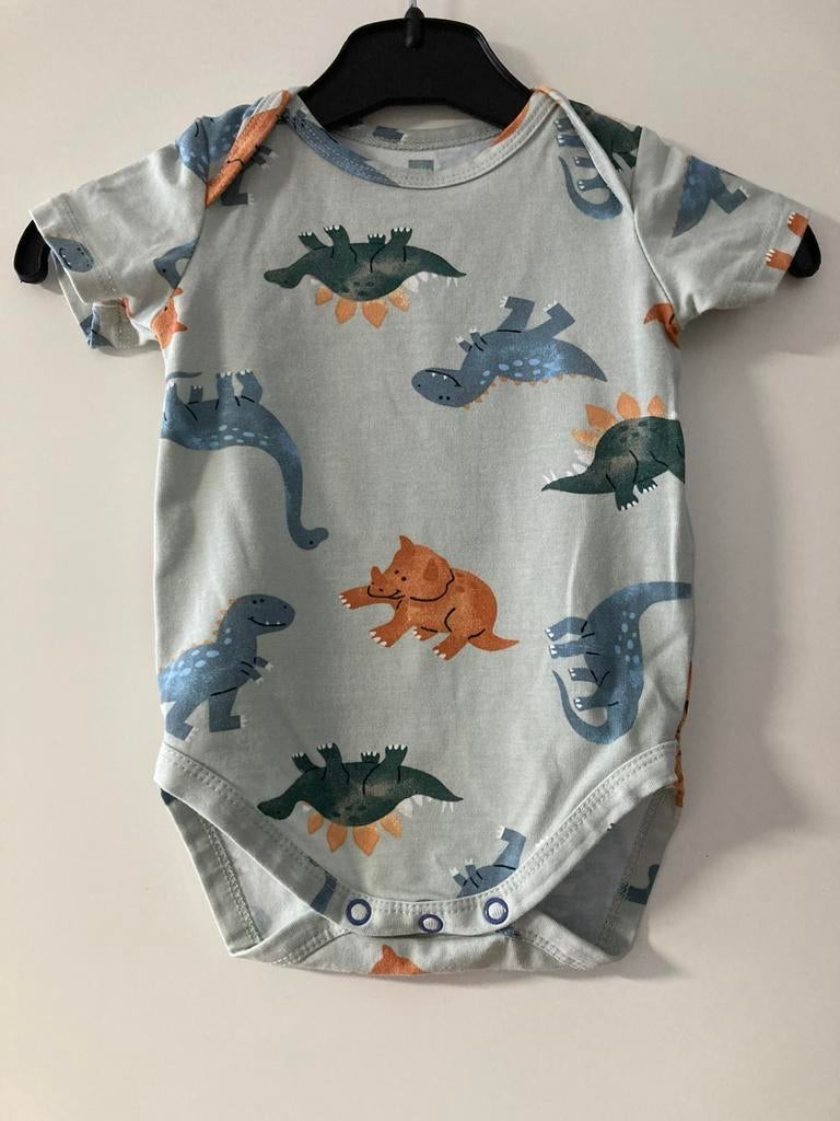 HEMA Baby Rompertje Maat 50/56 dinosaurus/ dino, Ophalen of Verzenden, Zo goed als nieuw, Jongetje, Nacht- of Onderkleding