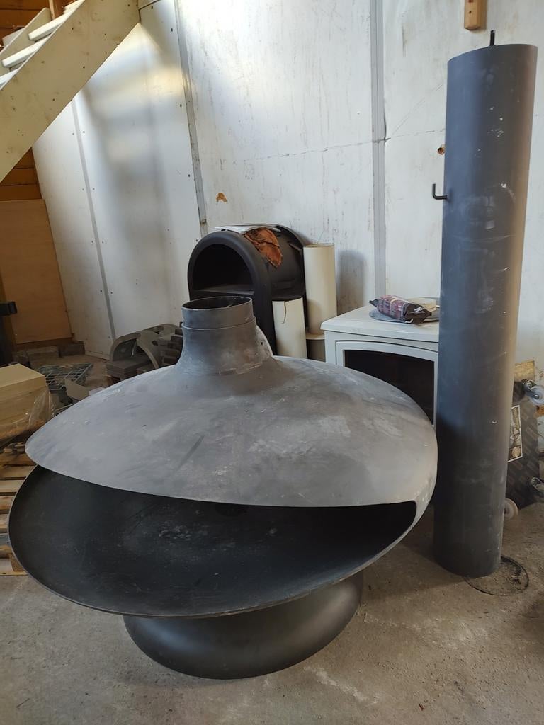 GYROFOCUS op voet houtkachel focus haard veranda tuin buiten, Gebruikt, Houtkachel, Ophalen of Verzenden, Vrijstaand