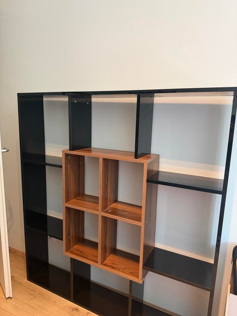 Zwart-walnoot displayrek 134x152 cm, Ophalen, Met plank(en), Gebruikt, 100 tot 150 cm