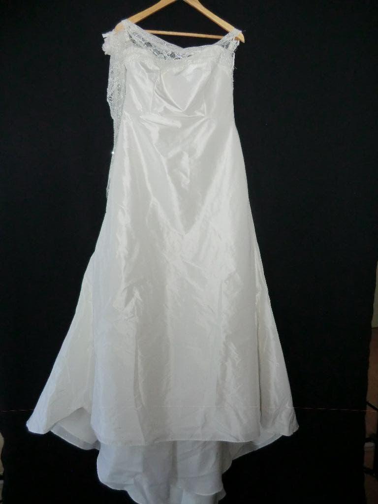Mooie trouwjurk van het merk Rembo Styling, maat 46, Kleding | Dames, Trouwkleding en Trouwaccessoires, Rembo Styling, Trouwjurk