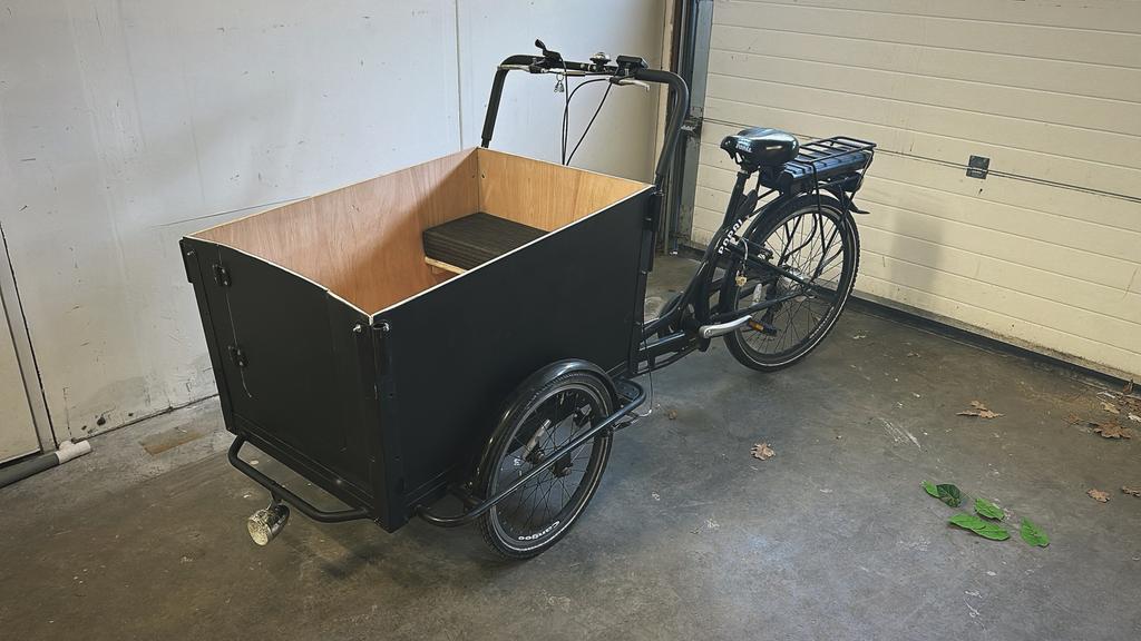 Bakfiets - electrische, 4 kinderen of meer, ., Huif, Zo goed als nieuw