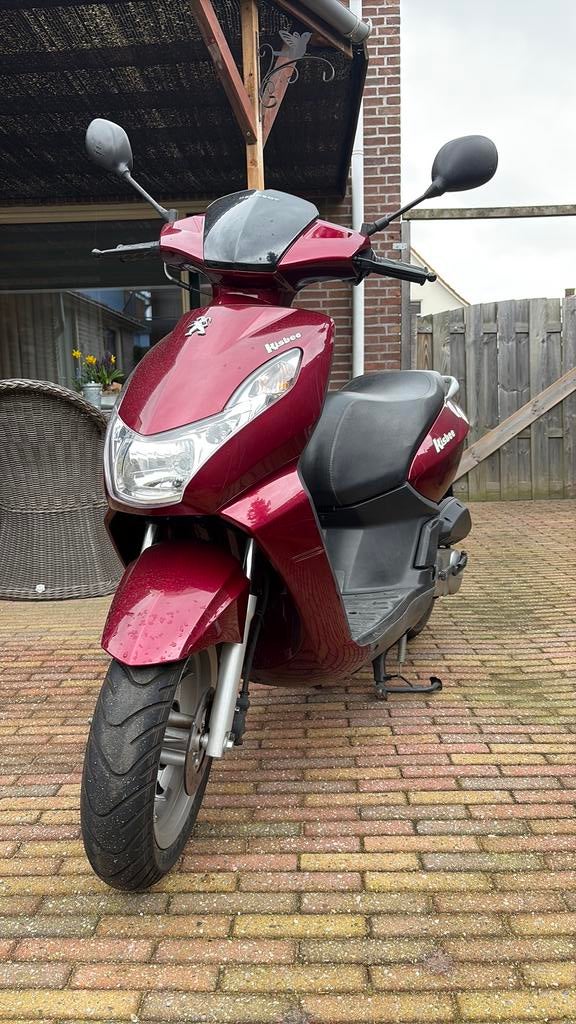 Peugeot Kisbee, Fietsen en Brommers, Scooters | Peugeot, Ophalen, Overige modellen, Zo goed als nieuw, Benzine
