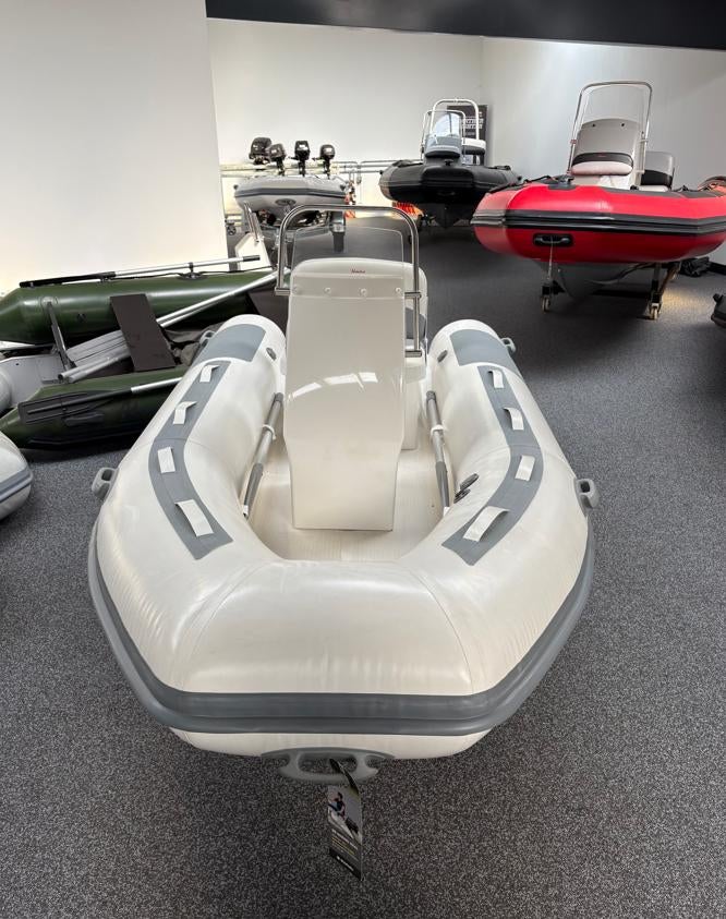 Adventure V-345 Showroommodel, Nieuw, Benzine, Minder dan 70 pk, Overige materialen