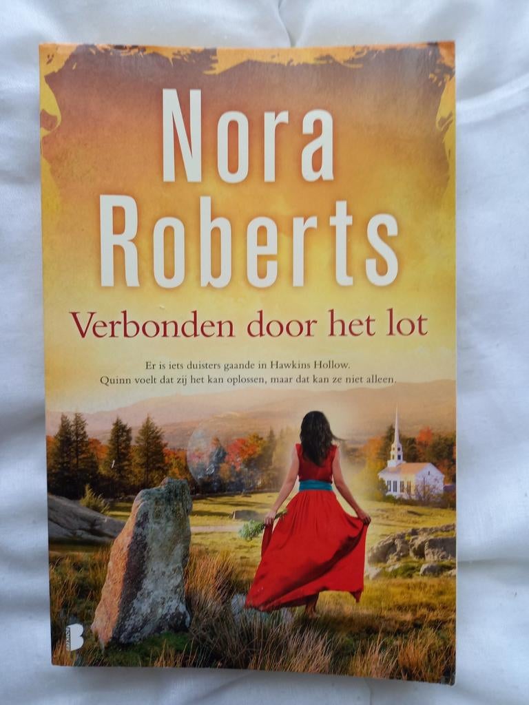 h7 Nora Roberts - Verbonden door het lot, Ophalen of Verzenden, Gelezen, Nora Roberts, Nederland