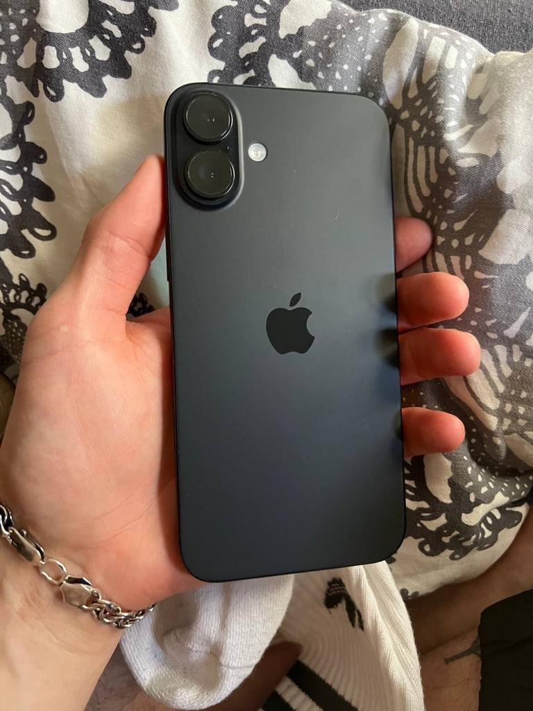 iPhone 16 Plus 256GB, 94% batterij, met doos en 3 hoesjes, Ophalen