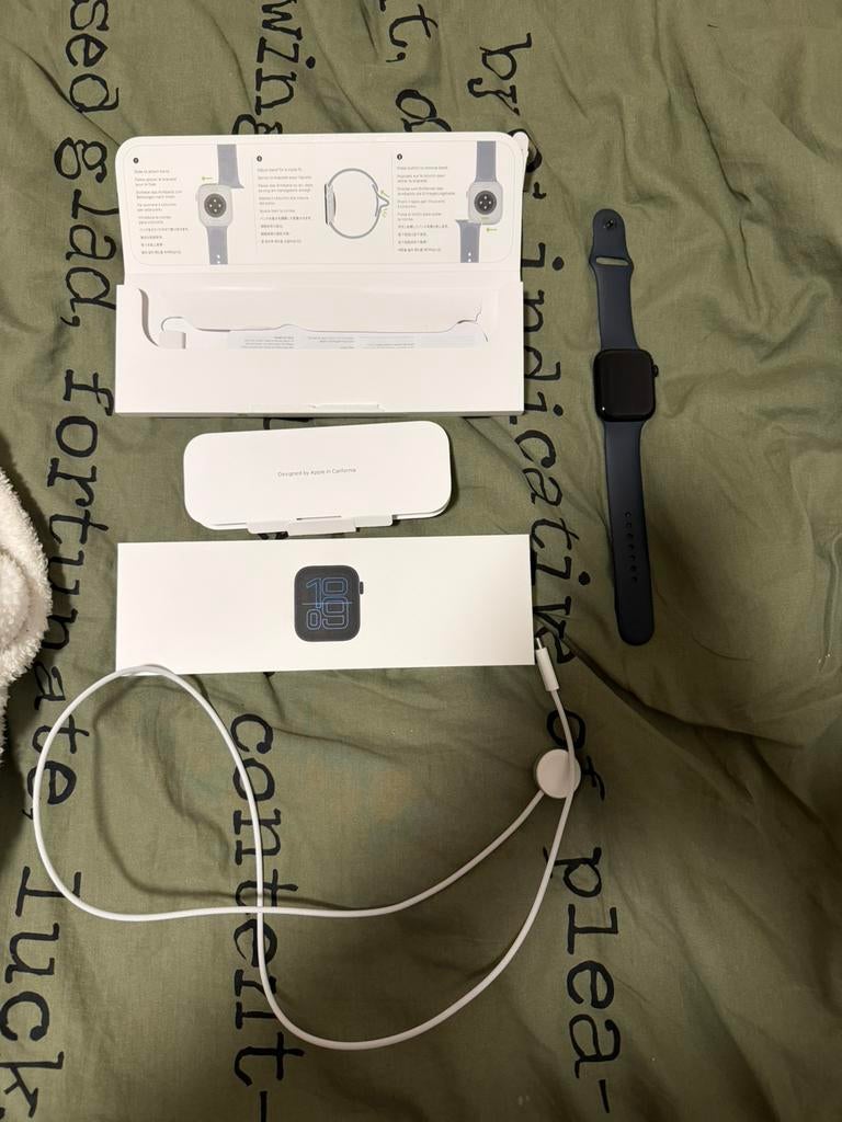 Apple Watch SE 3 44mm 1 maand oud, Ophalen of Verzenden, Zo goed als nieuw, Zwart, IOS