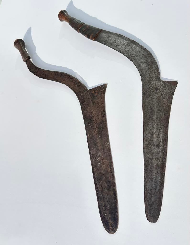 N’GOMBÉ Bero exclusief Sikkel zwaard collectie Antropoloog, Ophalen of Verzenden