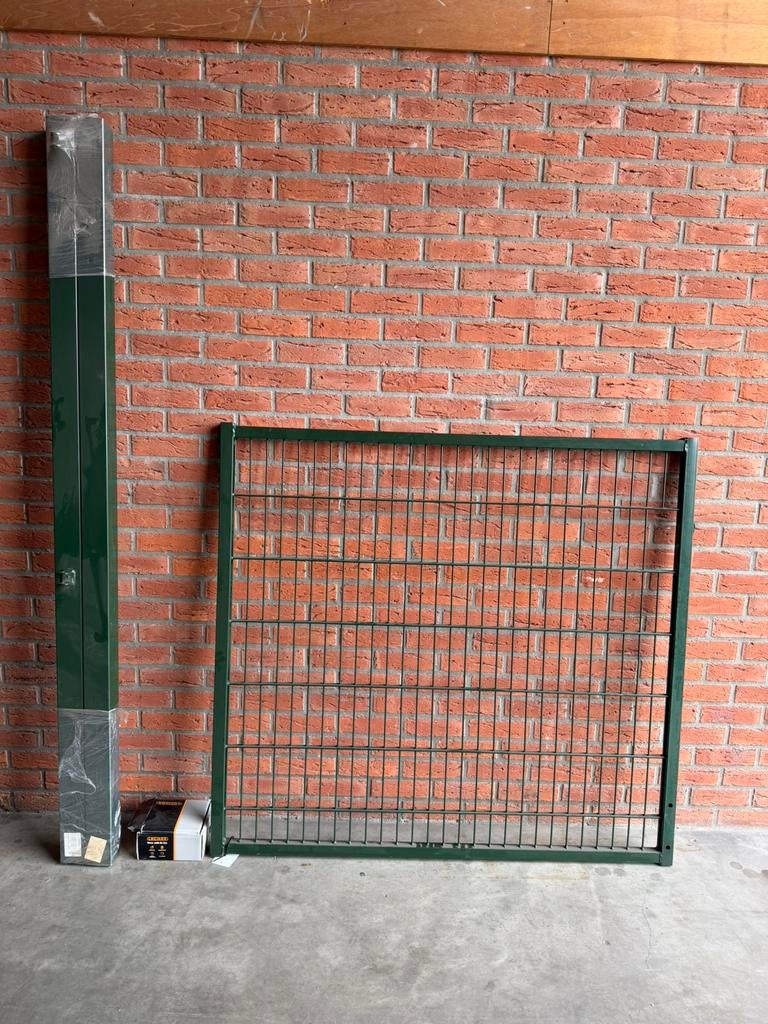 Dubbelstaafmat poort H1400 x B1500 met palen RAL6009, Ophalen, 100 tot 150 cm, Nieuw, Info@momanhekwerk.nl