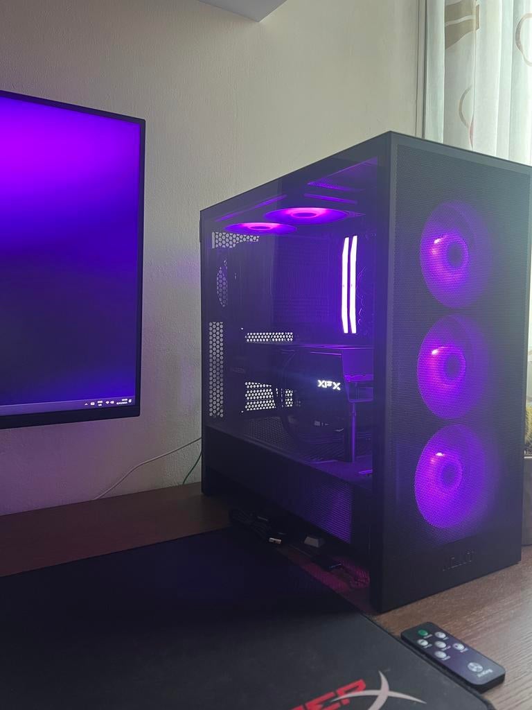 Gaming PC RGB - AMD Ryzen 7 9800X3D - RX 9070 XT - 32GB DDR5, Computers en Software, Desktop Pc's, Zo goed als nieuw, 4 Ghz of meer