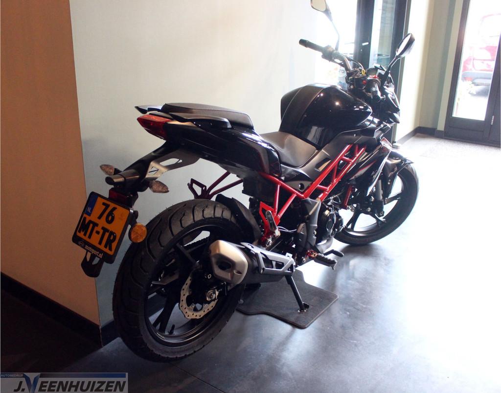 Benelli BN 125 2024 A1 Keurige motor! Nieuwstaat (bj 2024), Info@autobedrijf-veenhuizen.nl, Bedrijf, Energieweg 2
9363ER  MARUM, NL