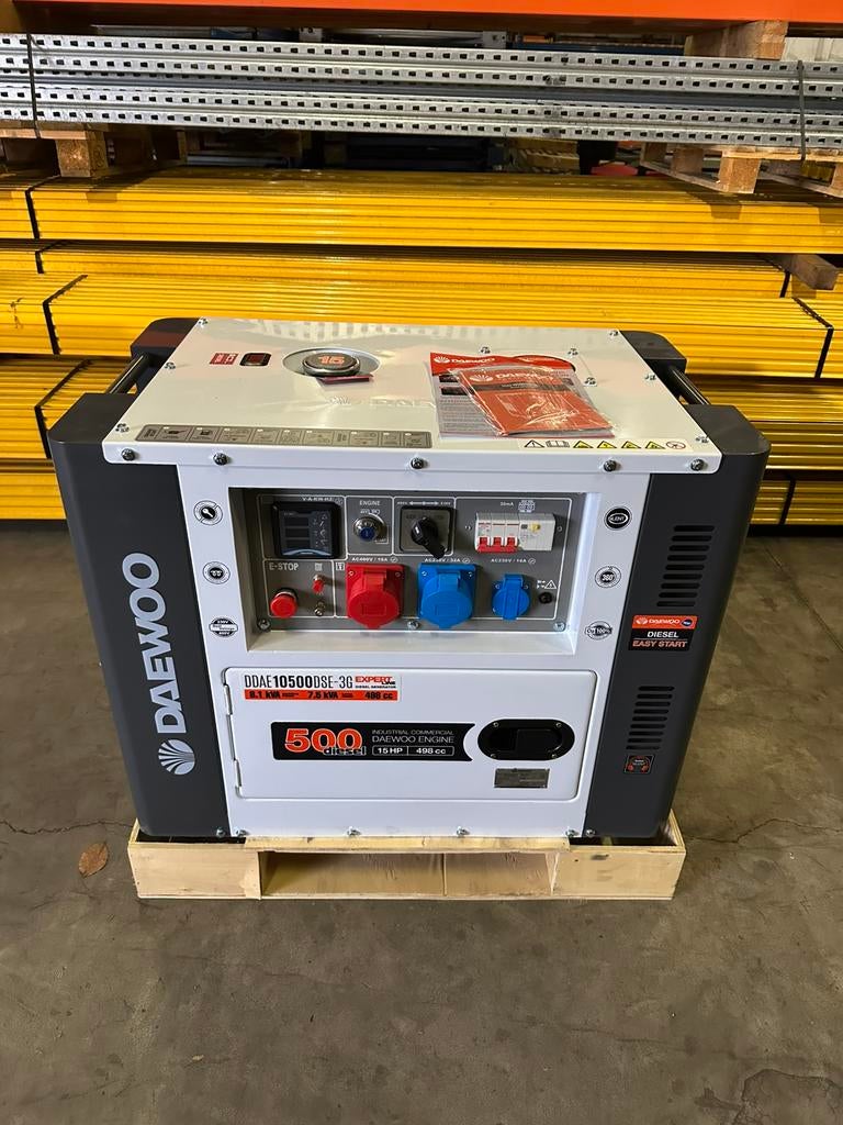 DAEWOO DDAE10500DSE-3G DIESEL GENERATOR 8.1 kVA NOODSTROOM l, Ophalen of Verzenden, Zo goed als nieuw, Dieselolie