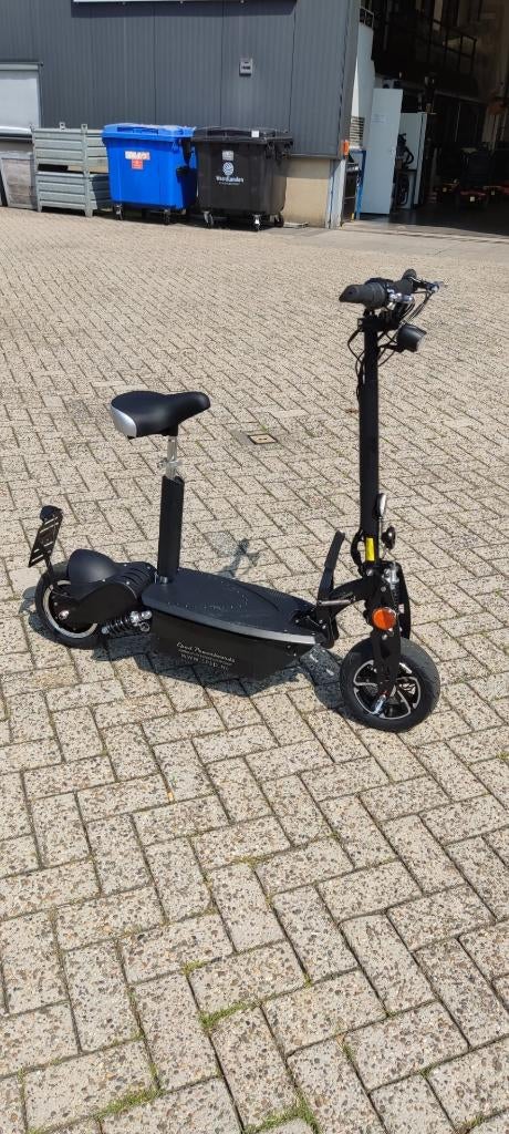 ZGAN Elektrische Step Kenteken+ zadel + dubbele vering, Fietsen en Brommers, Steps, Ophalen, Zo goed als nieuw, Gewone step