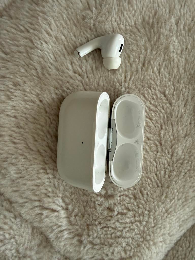 AirPods Pro 2 - Origineel - Linker oortje en case, Ophalen of Verzenden, Gebruikt, In gehoorgang (in-ear), Bluetooth