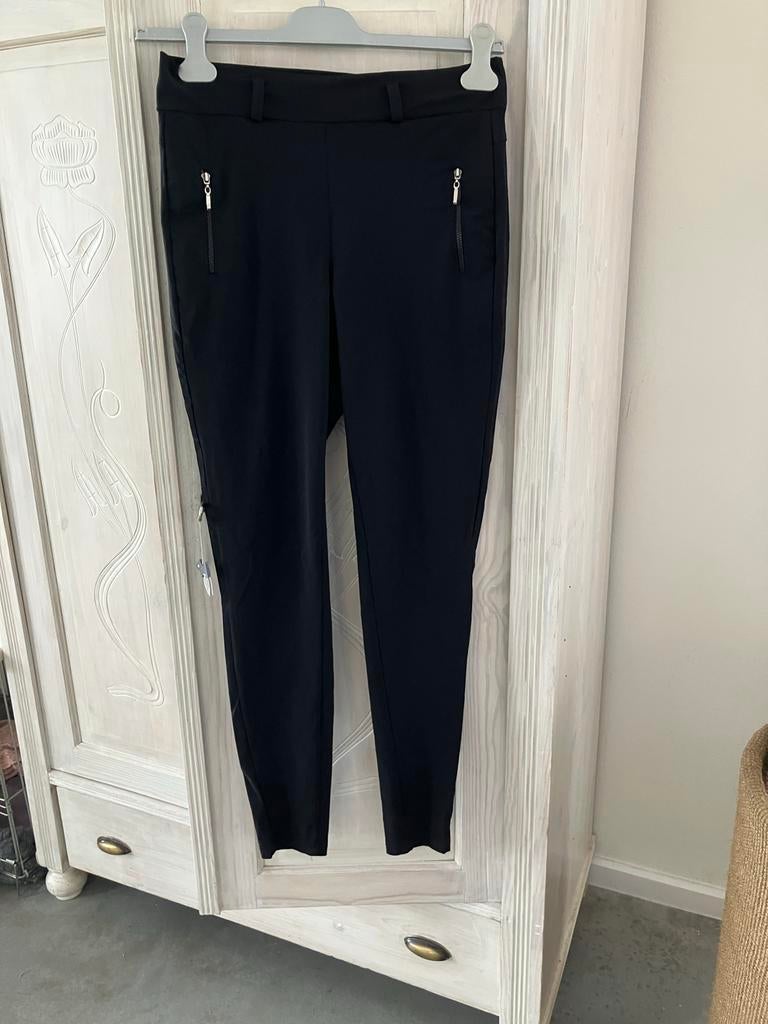 Studio Anneloes zwarte broek maat L, Kleding | Dames, Broeken en Pantalons, Ophalen of Verzenden, Gedragen, Maat 42/44 (L), Zwart