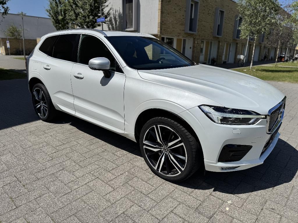 Volvo XC60 T6 AWD 320pk 2018 Pilot 360 B&W Lucht 21”, Auto's, Volvo, 4 cilinders, 1969 cc, 320 pk, Wit