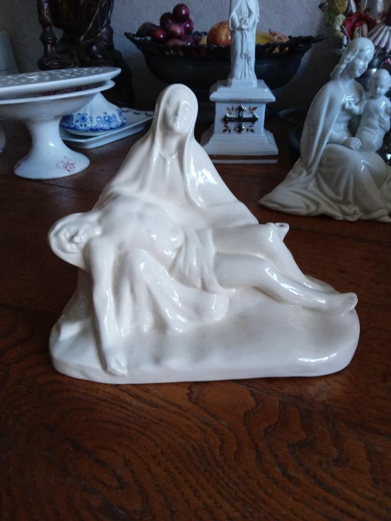 Mooie gave PIËTA uit Frankrijk, Ophalen of Verzenden