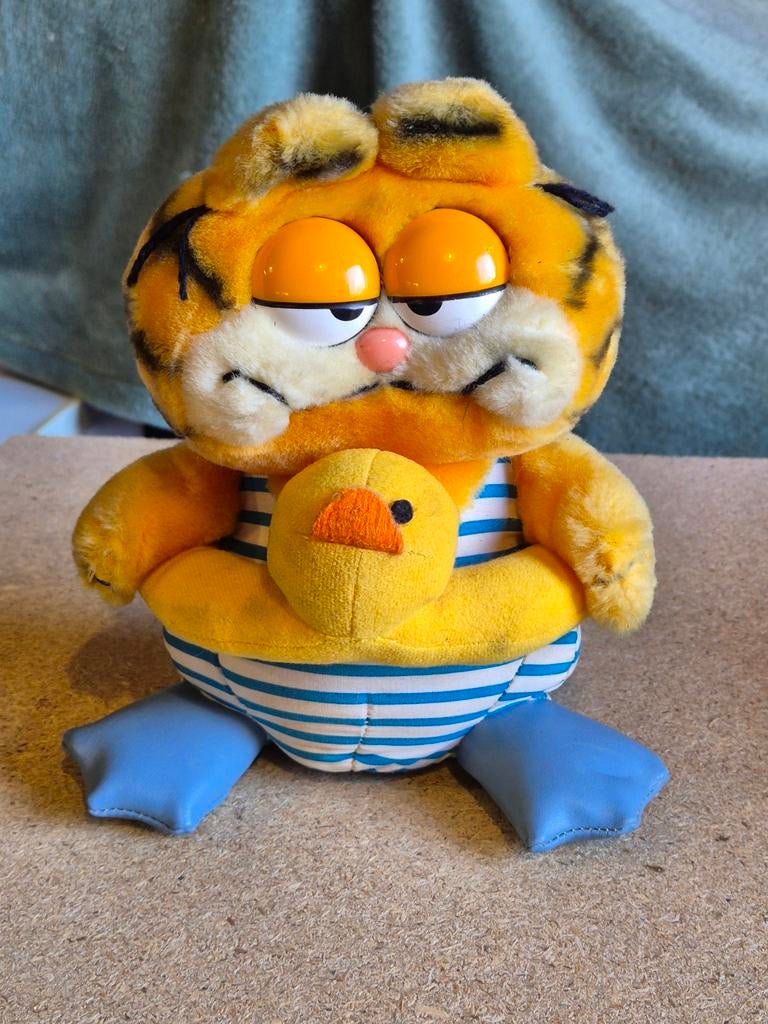 Vintage Dakin Garfield knuffel uit 1981 met badeendje, Kinderen en Baby's, Speelgoed | Knuffels en Pluche, Ophalen of Verzenden