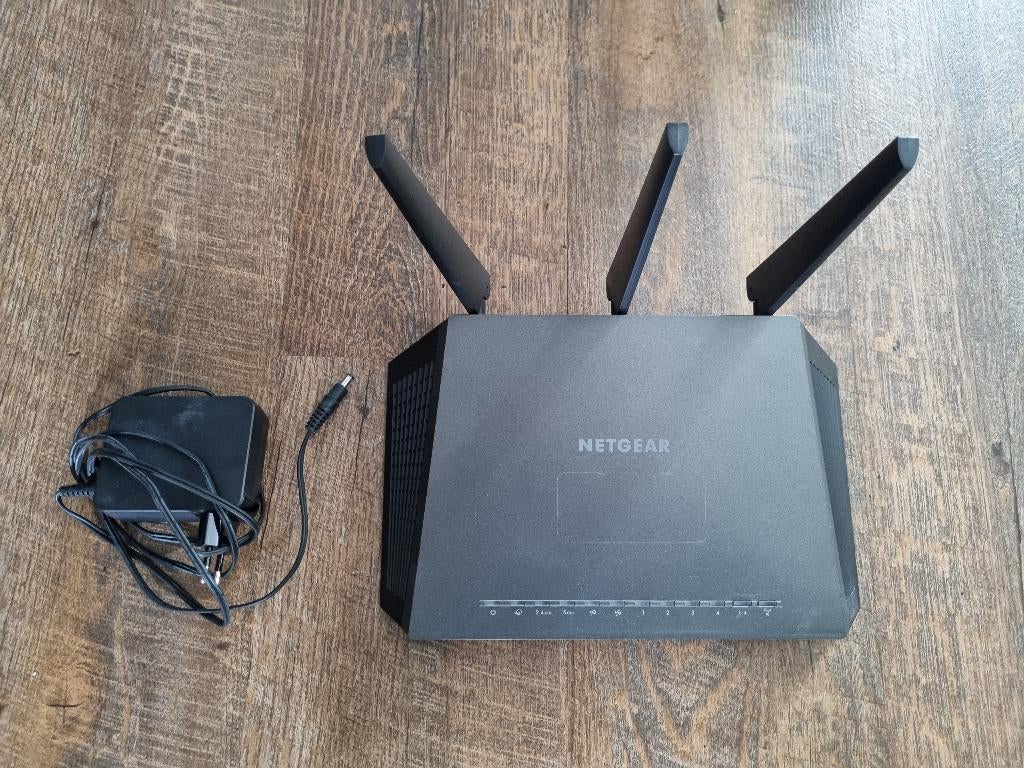 Netgear Nighthawk R7000 AC1900 Smart Wifi Router, Ophalen of Verzenden, Zo goed als nieuw, Router met modem, Netgear