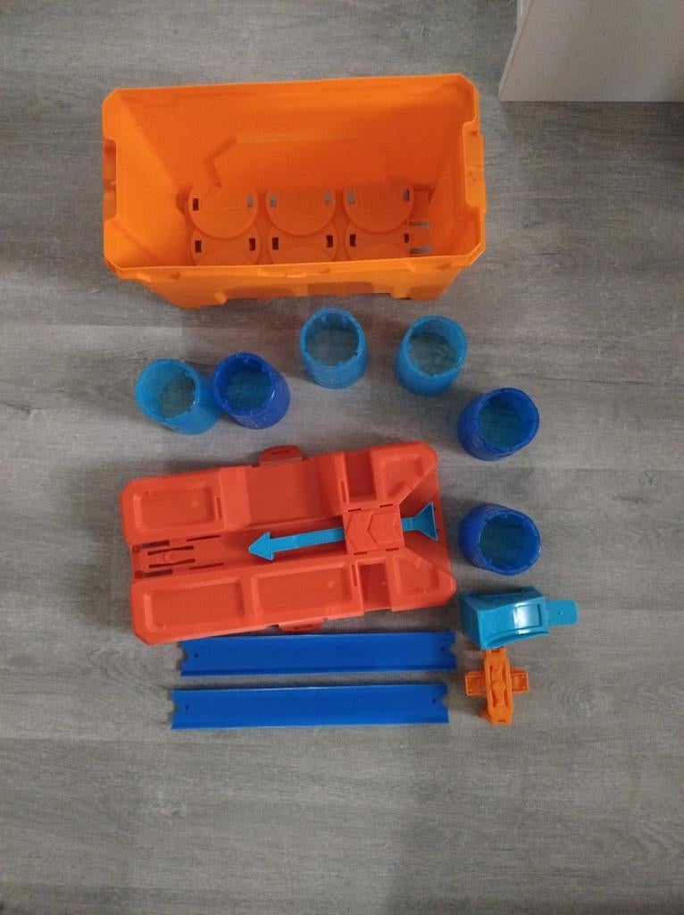 Hot Wheels track builder box met buizen hotwheels, Ophalen of Verzenden