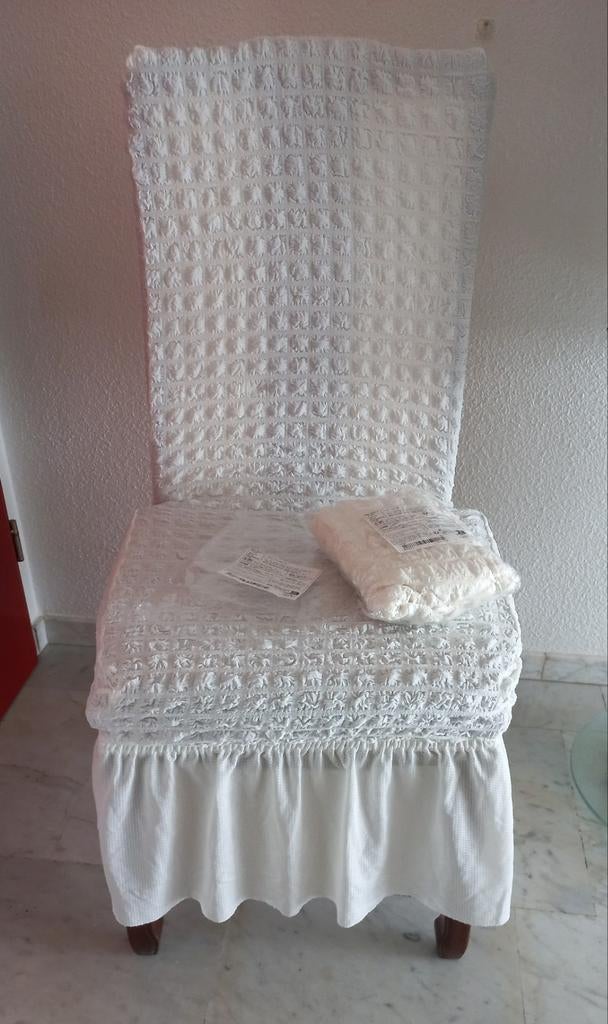 2 witte stoelhoezen met rokken van 3D seersucker stof, Twee, Wit, Nieuw, Ophalen of Verzenden