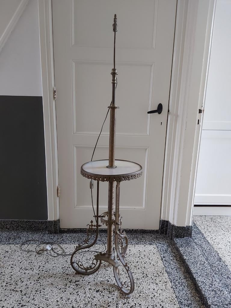 Antieke messing koper staande lamp met tafel marmer, Antiek en Kunst, Ophalen