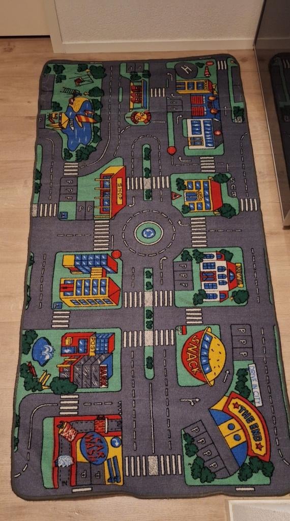 Speelkleed met straten en gebouwen, Ophalen, Gebruikt