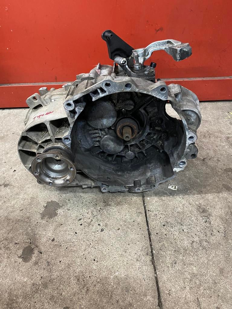 Versnellingsbak Vw tiguan bj 2012 bakcode LXM 296643 km, Ophalen, Gebruikt, Volkswagen