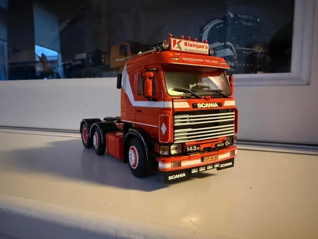 Wsi Scania 143 6x2 Kleinjan’s, Hobby en Vrije tijd, Modelauto's | 1:50, Ophalen of Verzenden, Nieuw, Bus of Vrachtwagen, Wsi