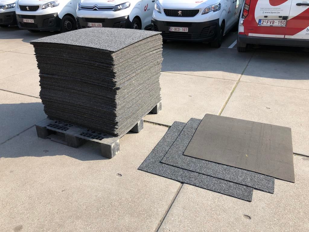 Tapijttegels 8€ per m2, Huis en Inrichting, Stoffering | Vloerbedekking, Ophalen, Crème, 75 m² of meer, Zo goed als nieuw