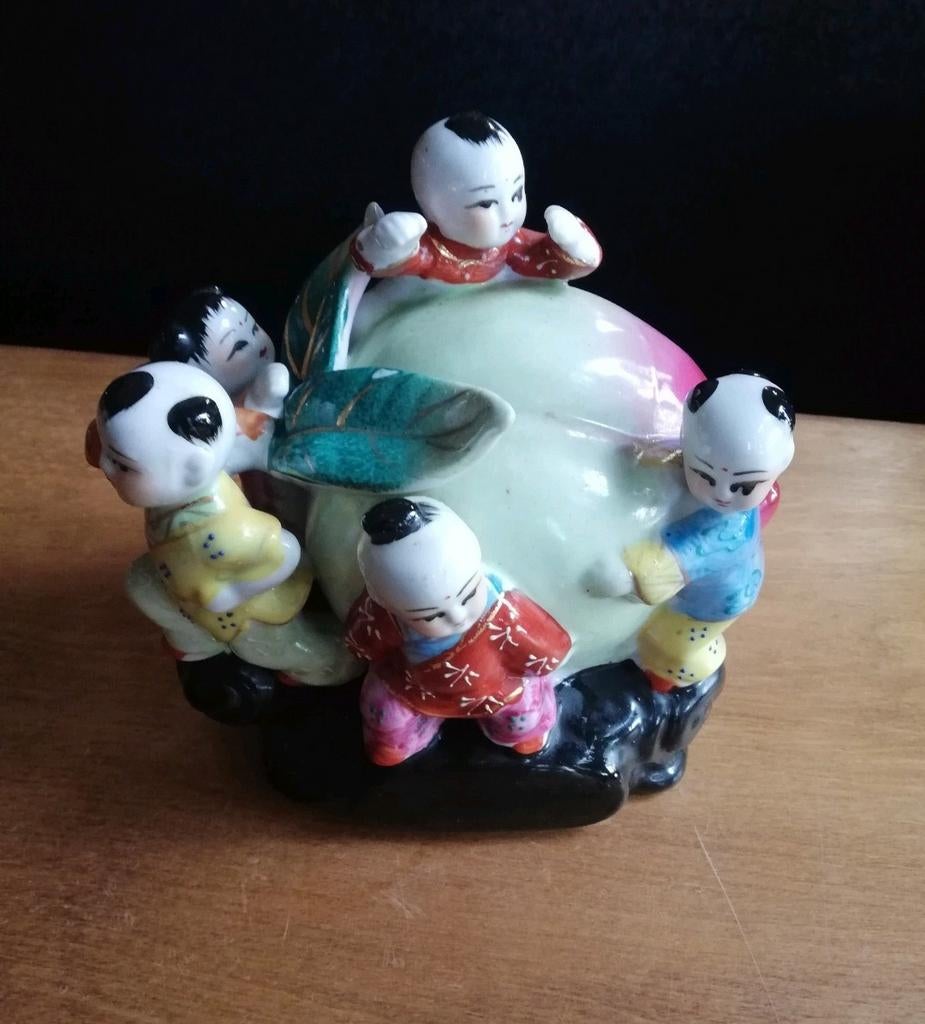 Chinese lucky peach met zotjes, Antiek en Kunst, Ophalen of Verzenden