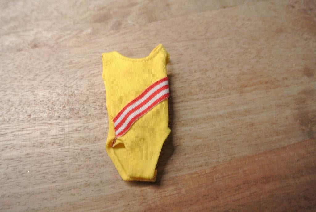 Barbie Generation Girl/ nr 413, Verzamelen, Ophalen of Verzenden, Zo goed als nieuw, Kleertjes