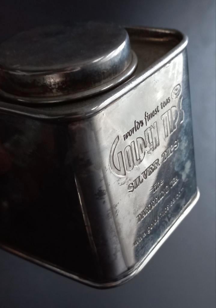 Vintage verzilverde theebus - blikje Golden Tips Silver Ti, Ophalen of Verzenden, Gebruikt, Overige