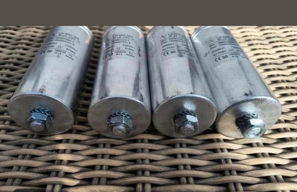 NIEUW 10 st Condensator capacitor MKP 50uf 470Vac 600Vdc, Ophalen of Verzenden