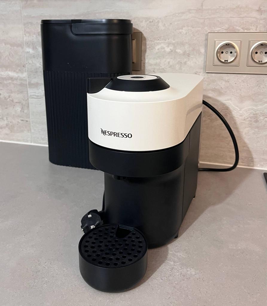 Nespresso Vertuo Pop Beige + Capsulebak, Gebruikt, Koffiemachine, Ophalen of Verzenden, 1 kopje