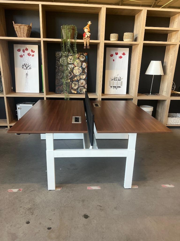 Ahrend duo-bureau slinger / stopcontact, 10 stuks, Verzenden, In hoogte verstelbaar, Gebruikt