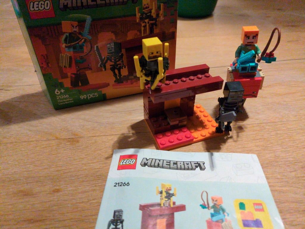 LEGO Minecraft 21266 - The Nether Battle - Compleet, Ophalen of Verzenden, Zo goed als nieuw, Complete set, Lego